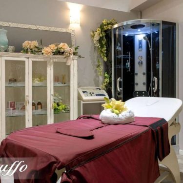 Tecnofluid, centro benessere con cabine per trattamenti e massaggi.